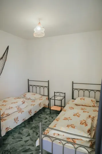 Double room with 2 bed and private bathroom